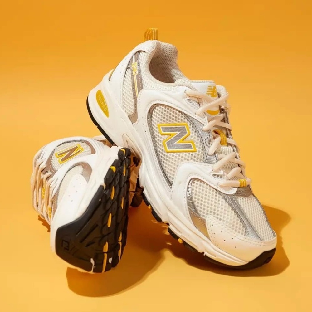 New Balance 496 Sneakers